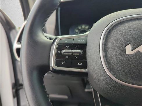 Used 2023 Kia Sorento SX AWD/4WD image 15