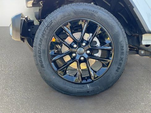 Used 2025 Jeep Wrangler Unlimited Sahara w/ Safety Group image 28