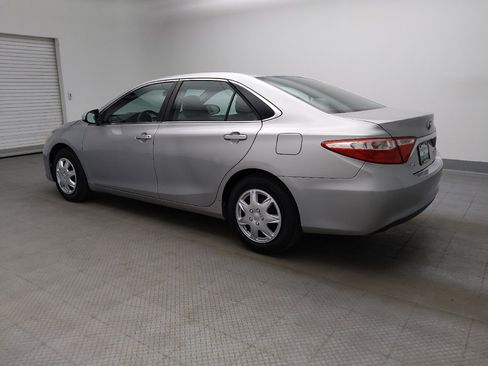 Used 2016 Toyota Camry LE FWD image 3