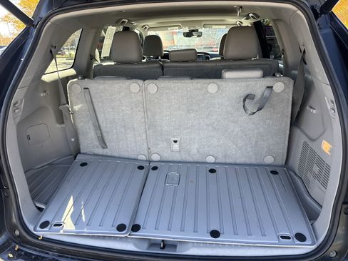 Used 2018 Toyota Highlander XLE image 33