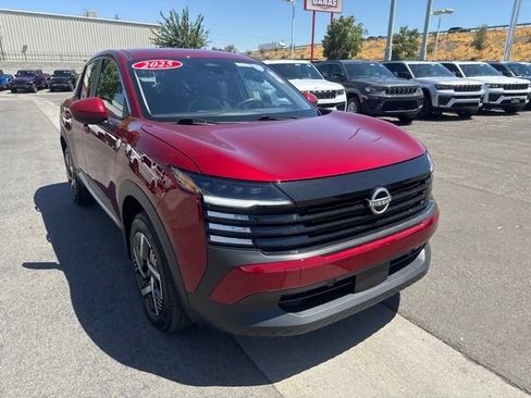 Used 2025 Nissan Kicks SV FWD image 8