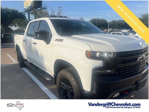 Used 2021 Chevrolet Silverado 1500 LT Trail Boss w/ LPO, Dark Essentials Package AWD/4WD image 6