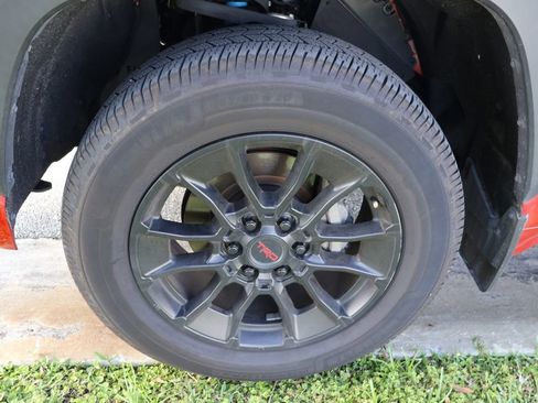 Used 2022 Toyota Tundra Limited w/ TRD Off-Road Package image 4