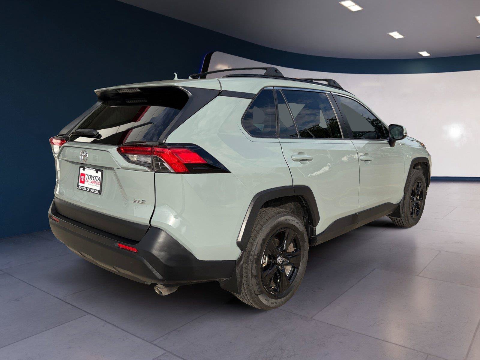 Used 2021 Toyota RAV4 XLE FWD image 5