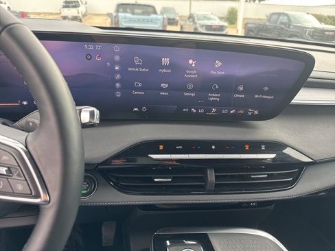 Used 2025 Buick Enclave Sport Touring image 14