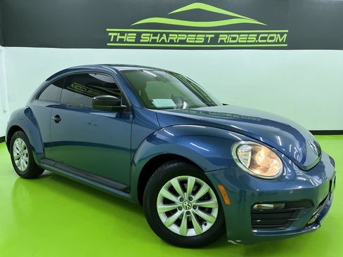 Used 2017 Volkswagen Beetle 1.8T Classic FWD image 1
