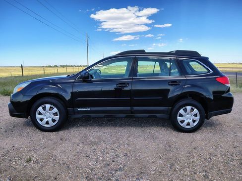 Used 2013 Subaru Outback 2.5i AWD/4WD image 2