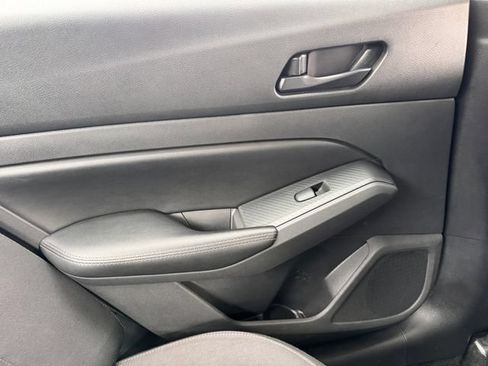Used 2024 Nissan Altima 2.5 SV FWD image 30