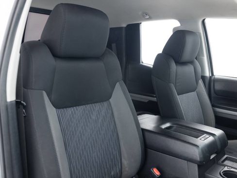 Used 2015 Toyota Tundra SR5 w/ SR5 Upgrade Package image 33