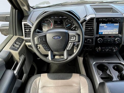 Used 2019 Ford F250 XLT w/ XLT Premium Package image 5