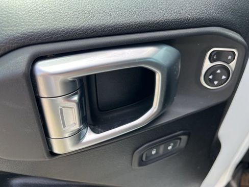 Used 2020 Jeep Wrangler Unlimited Sport image 12