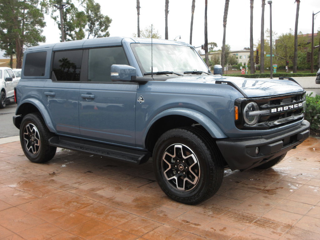Certified 2025 Ford Bronco Outer Banks AWD/4WD image 7