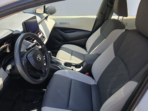 Used 2026 Toyota Corolla LE AWD/4WD image 7