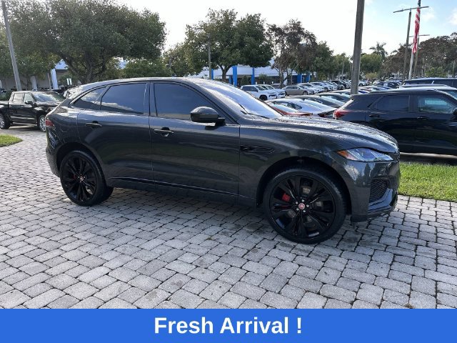 Used 2023 Jaguar F-PACE R-Dynamic S AWD/4WD image 15