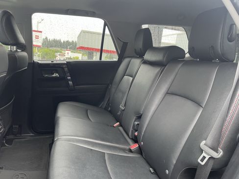Certified 2020 Toyota 4Runner TRD Off-Road Premium w/ Moonroof Package AWD/4WD image 15