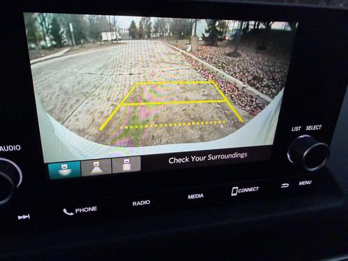 Used 2022 Honda Civic EX image 11