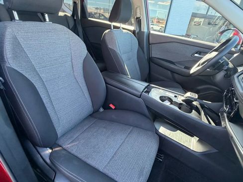 Used 2023 Nissan Rogue SV image 16