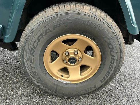 Used 1994 Jeep Wrangler S image 44