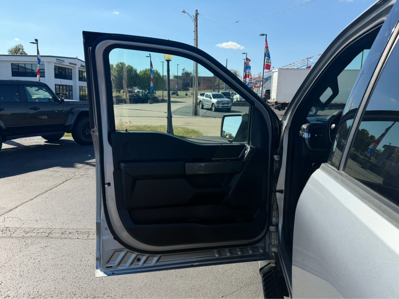 Used 2023 Ford F150 XLT w/ Equipment Group 302A High AWD/4WD image 19