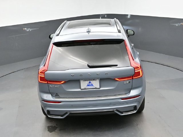 Used 2024 Volvo XC60 B5 Plus w/ Protection Package Premier AWD/4WD image 45