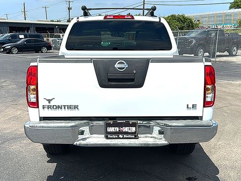 Used 2010 Nissan Frontier LE w/ LE Value Truck Pkg RWD image 7