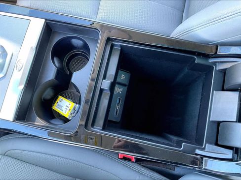 Used 2020 Land Rover Range Rover Evoque SE image 35