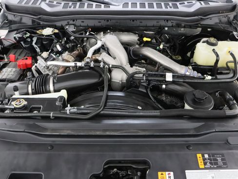 Used 2024 Ford F250 Lariat w/ Chrome Package image 42