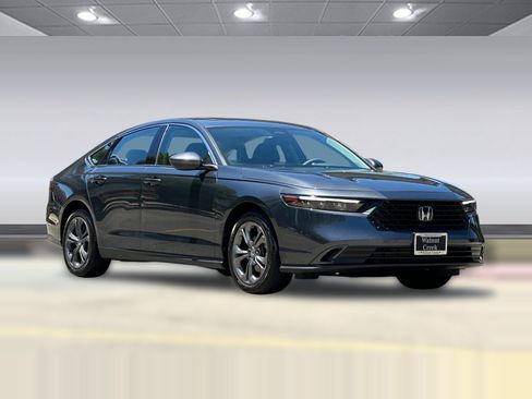 Used 2023 Honda Accord EX image 7