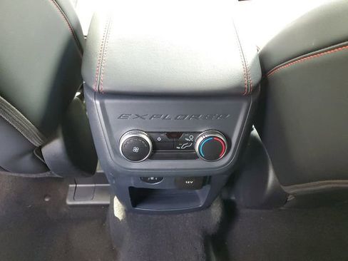 Used 2025 Ford Explorer ST-Line w/ ST-Line Street Pack image 15