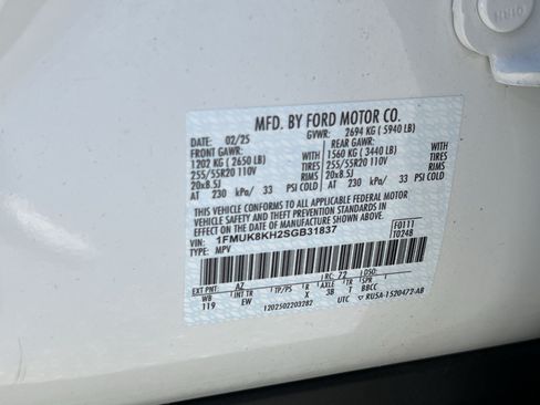 Used 2025 Ford Explorer ST-Line AWD/4WD image 45