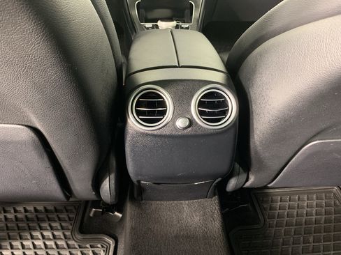 Used 2018 Mercedes-Benz GLC 300 image 35