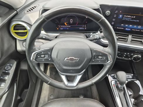 Used 2024 Chevrolet Trax ACTIV w/ Driver Confidence Package FWD image 22