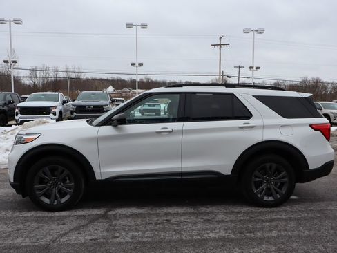 Used 2023 Ford Explorer XLT w/ Equipment Group 202A image 27