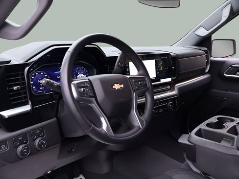 Used 2023 Chevrolet Silverado 1500 LT AWD/4WD image 12