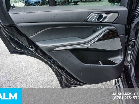 Used 2025 BMW X5 xDrive50e AWD/4WD image 60