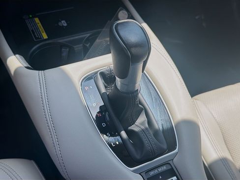 Used 2024 Honda HR-V EX-L image 15
