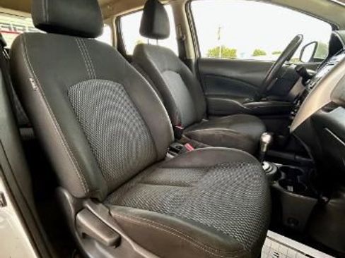 Used 2017 Nissan Versa Note SV image 9