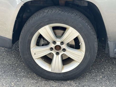 Used 2012 Jeep Compass Sport AWD/4WD image 9