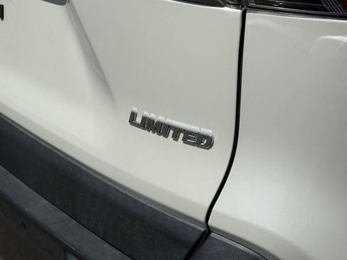 Used 2019 Toyota RAV4 Limited w/ Advanced Technology Package FWD image 7