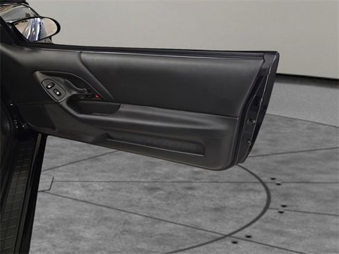 Used 2002 Chevrolet Camaro Z28 w/ SS Performance/Appearance Pkg image 37