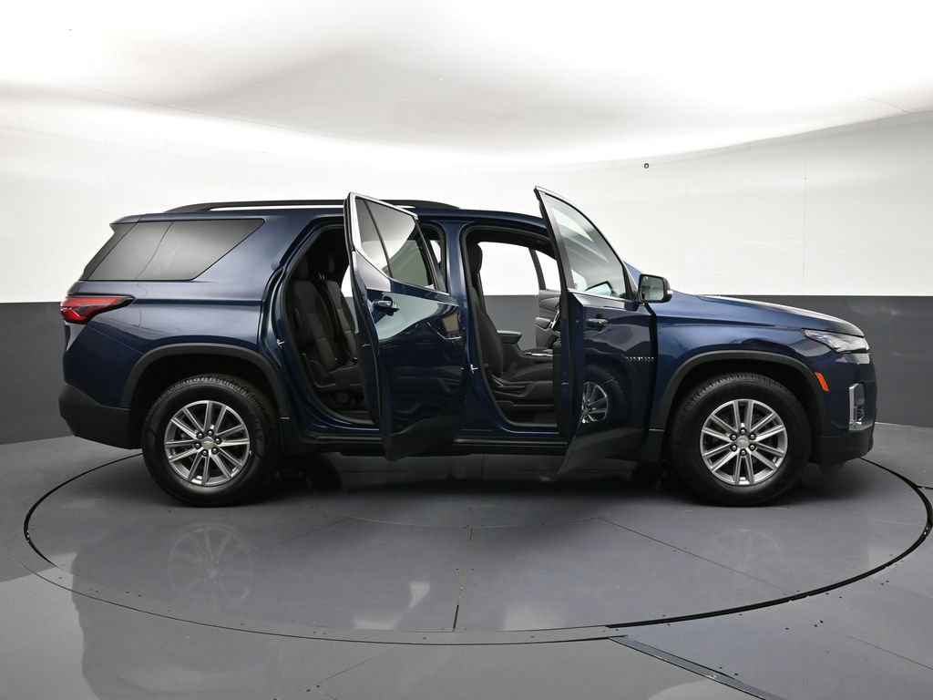 Certified 2023 Chevrolet Traverse LT w/ LPO, Floor Liner Package AWD/4WD image 33