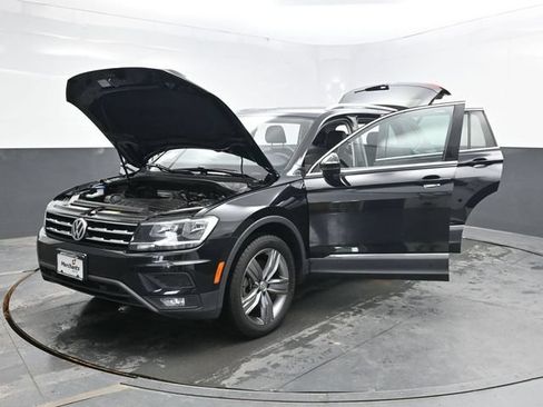 Used 2021 Volkswagen Tiguan SE AWD/4WD image 47
