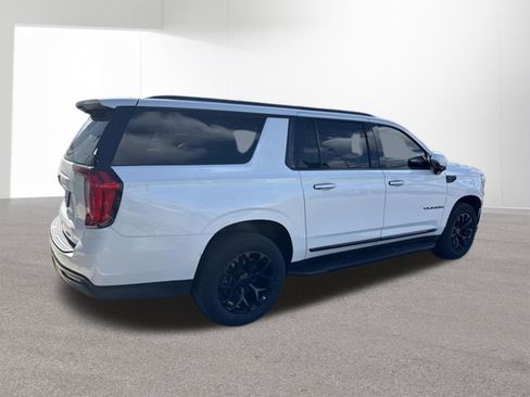 Used 2022 GMC Yukon XL SLT w/ SLT Premium Package AWD/4WD image 32