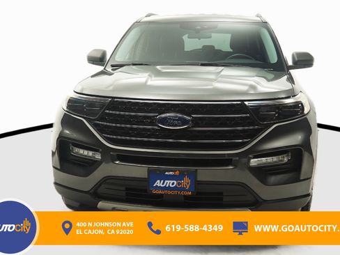 Used 2020 Ford Explorer XLT w/ Equipment Group 202A RWD image 4