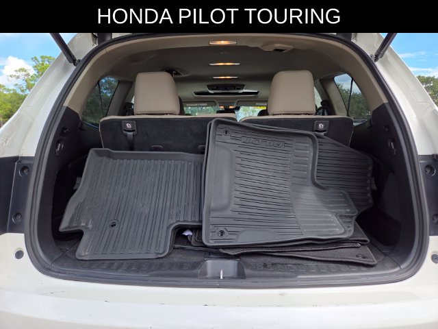 Used 2018 Honda Pilot Touring image 16
