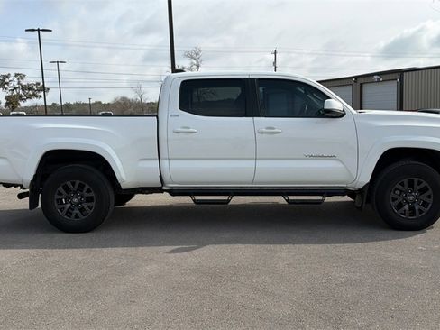 Certified 2023 Toyota Tacoma SR5 image 4