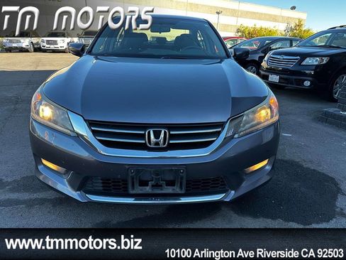 Used 2015 Honda Accord Sport image 2