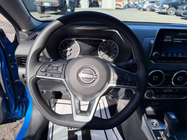 Used 2025 Nissan Sentra SV FWD image 17