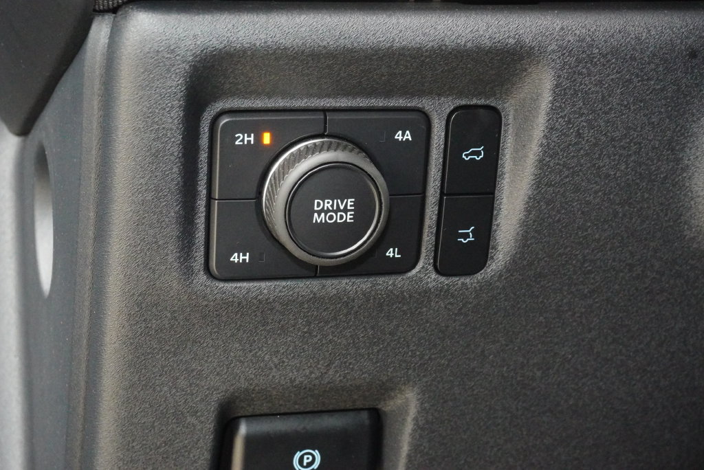 Used 2025 Ford Expedition Max Active AWD/4WD image 24