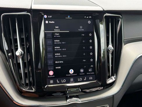 Certified 2024 Volvo XC60 B5 Ultimate AWD/4WD image 23